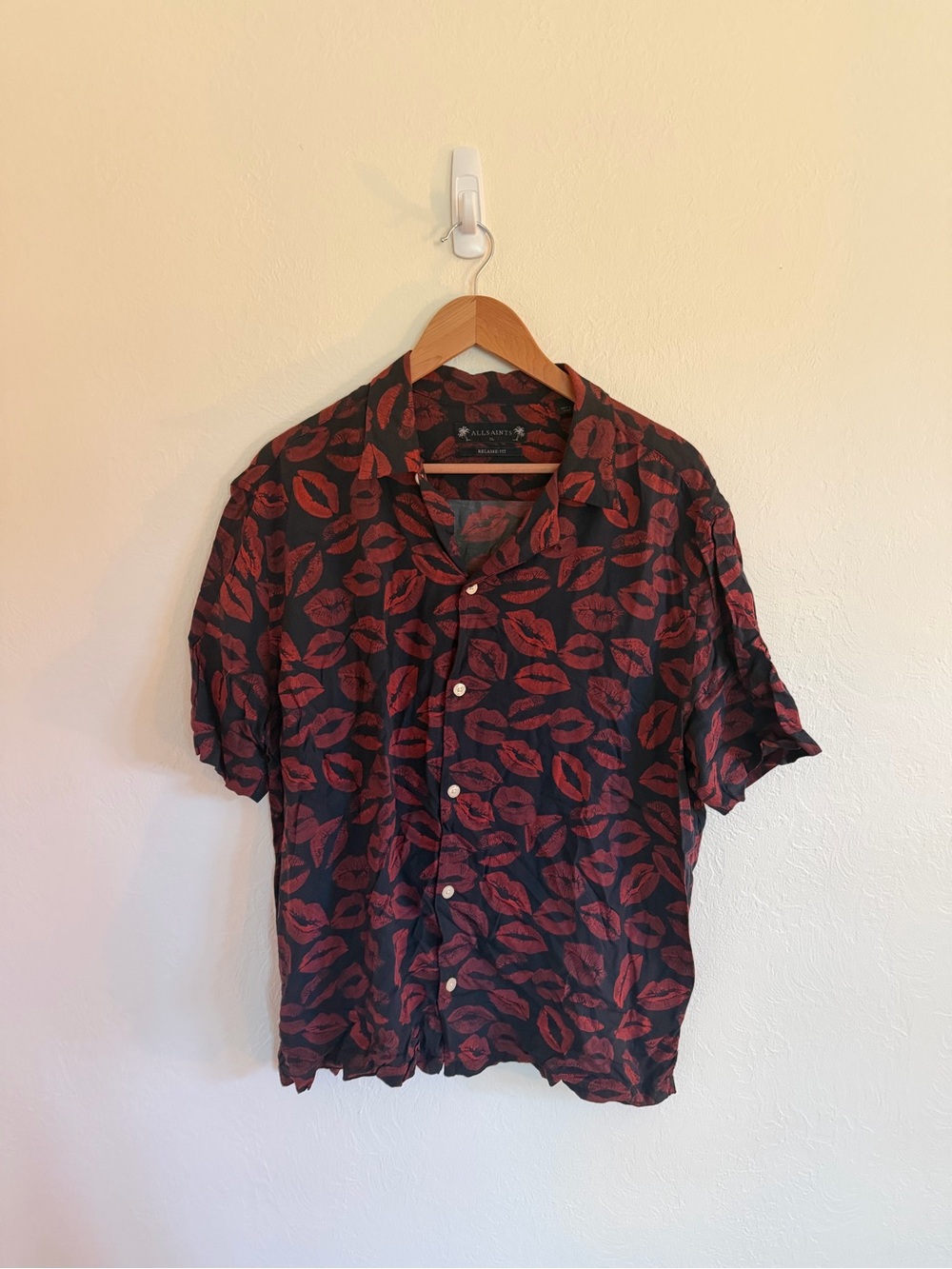 All Saints Black Short-Sleeve Button-Down Shirt with Red Lip Print